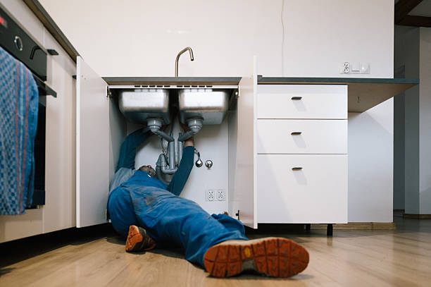 Professional Leak Detection technician working in Arnoldsville, GA